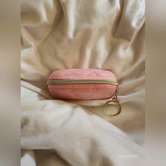 Quilted Pink Decor Coin/Earbud Purse - Picture 2 of 5